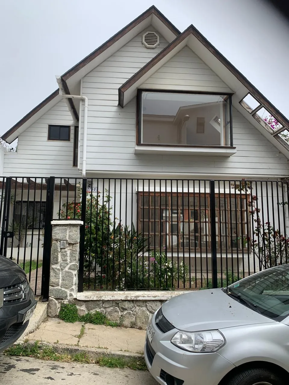 Casa de 2 pisos 4D3B1E Miraflores Bajo 28 UF