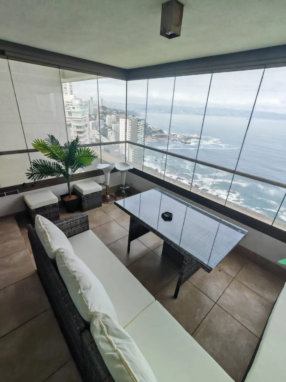 Departamento amoblado 2D2B1E, $1.000.000 Concón